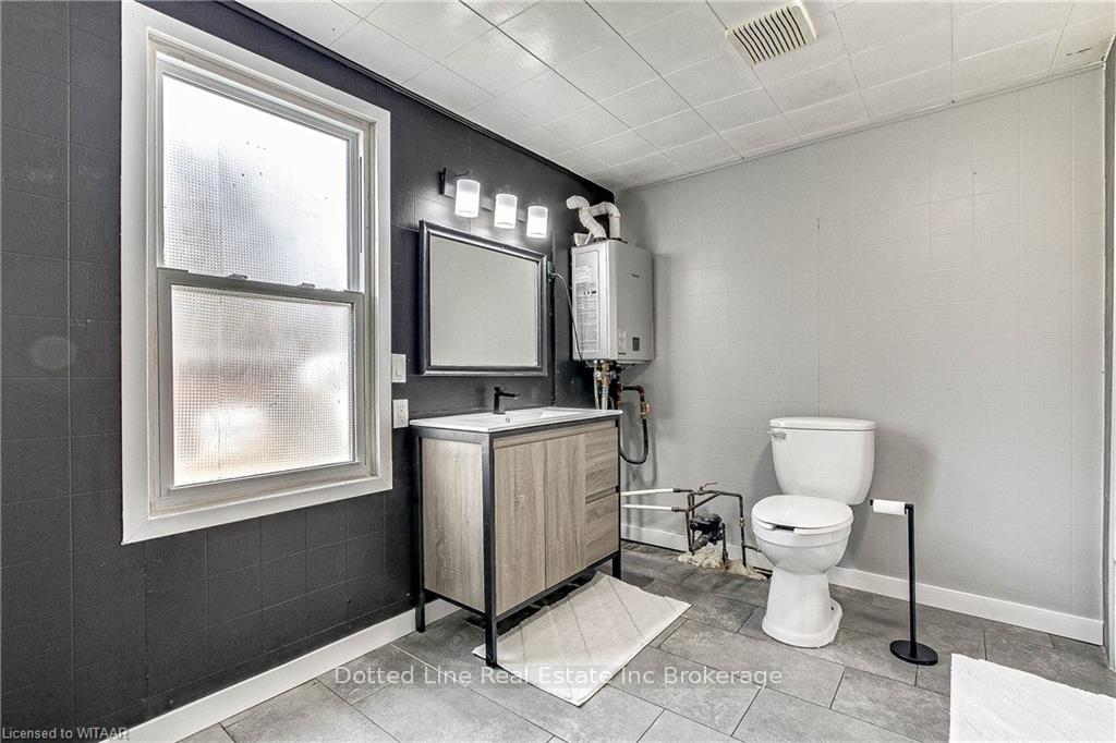 Photo 18 of 37 Strachan Street, Bayham, Port Burwell — HOMEH