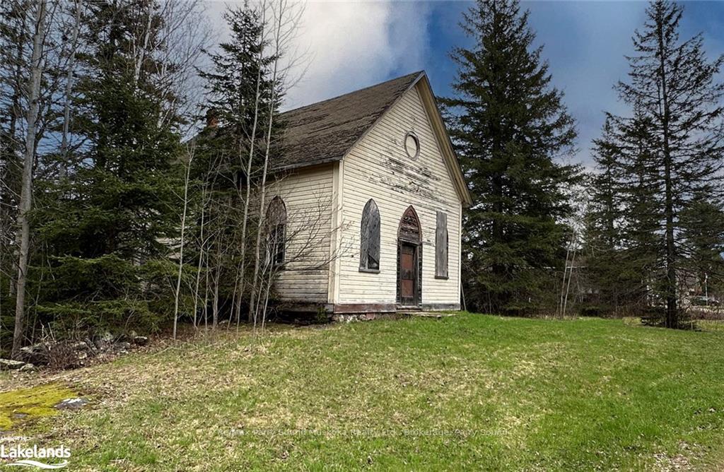 Photo 3 of 1 Ahmic Street, Magnetawan — HOMEH