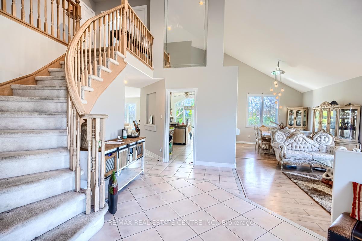 Photo 9 of 79 Gatestone Drive, Hamilton, Stoney Creek — HOMEH