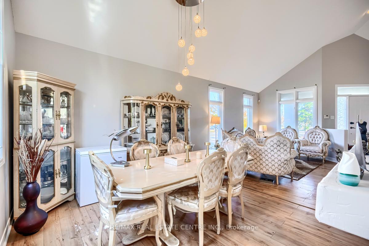 Photo 12 of 79 Gatestone Drive, Hamilton, Stoney Creek — HOMEH