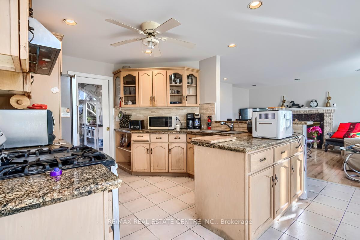 Photo 15 of 79 Gatestone Drive, Hamilton, Stoney Creek — HOMEH