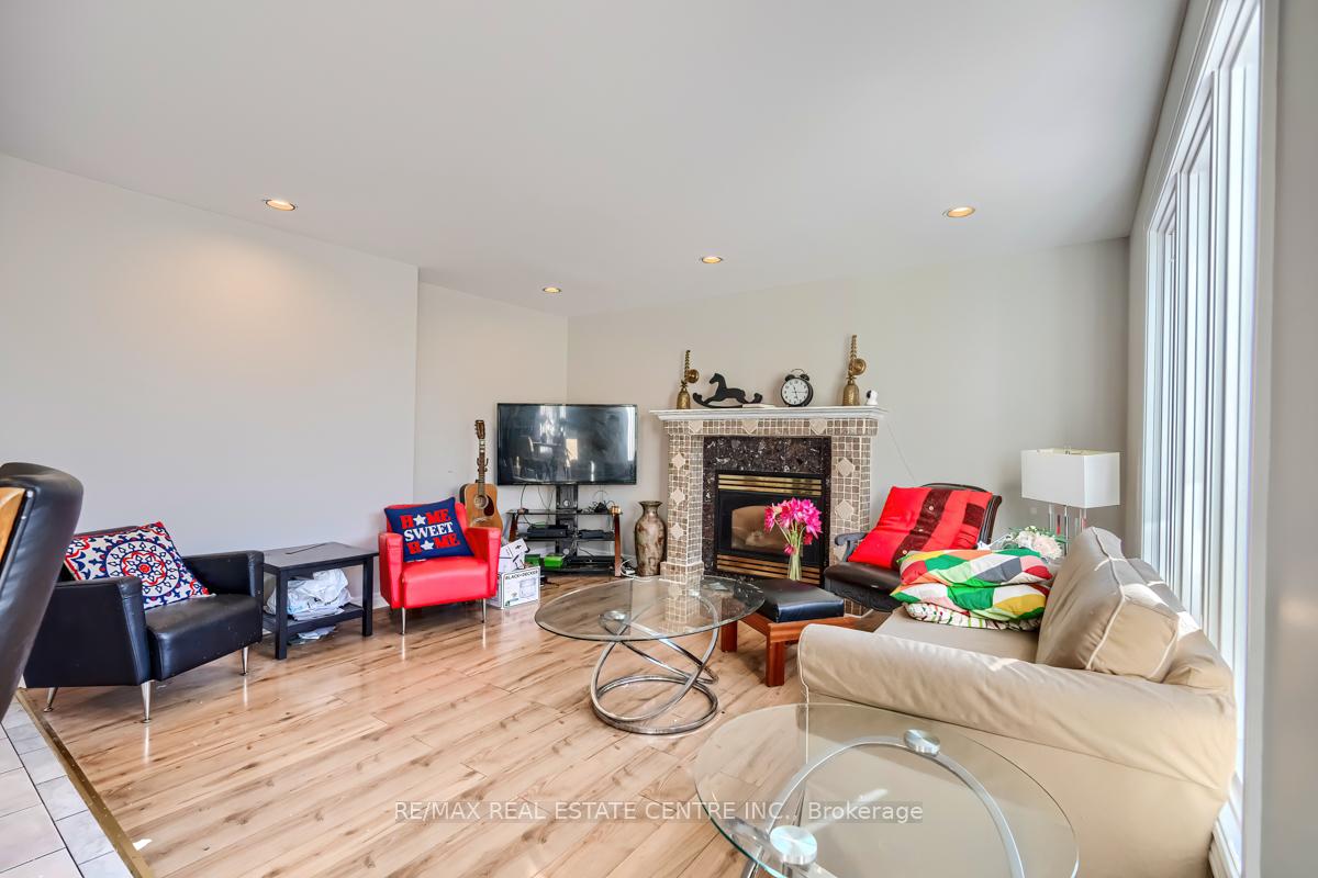 Photo 18 of 79 Gatestone Drive, Hamilton, Stoney Creek — HOMEH