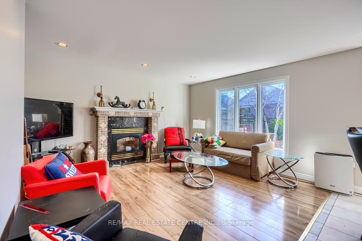 Photo 19 of 79 Gatestone Drive, Hamilton, Stoney Creek — HOMEH