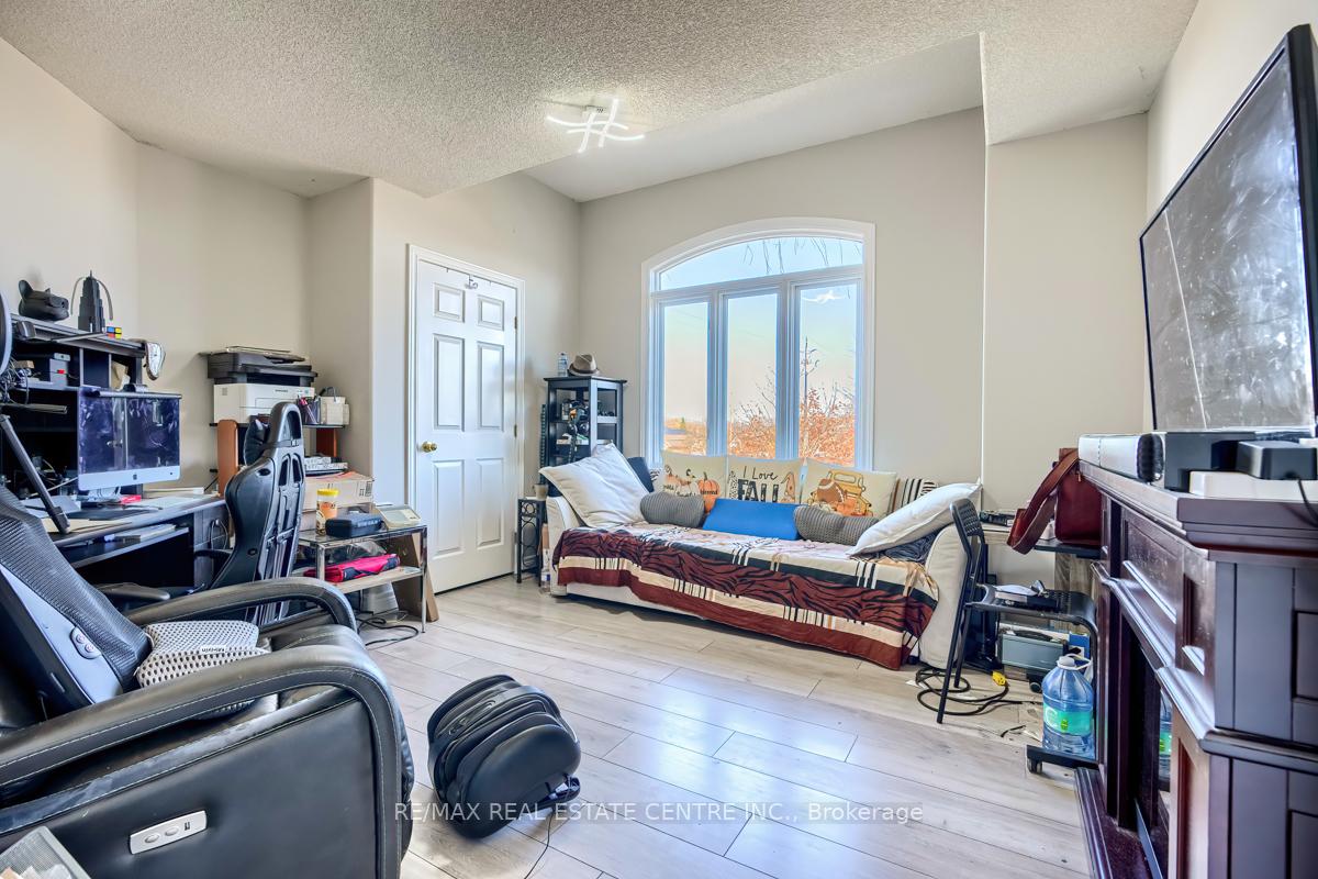 Photo 27 of 79 Gatestone Drive, Hamilton, Stoney Creek — HOMEH