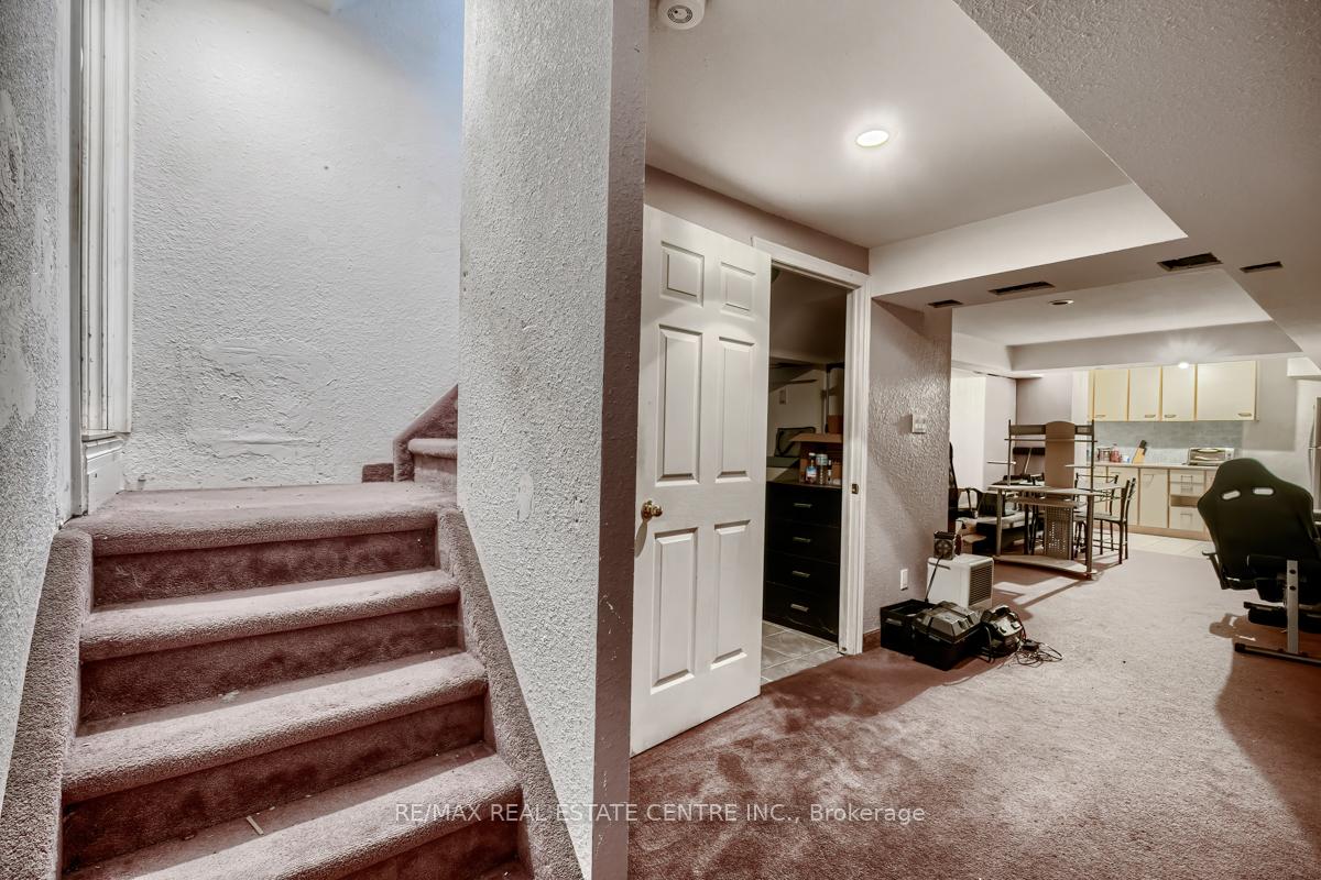Photo 30 of 79 Gatestone Drive, Hamilton, Stoney Creek — HOMEH