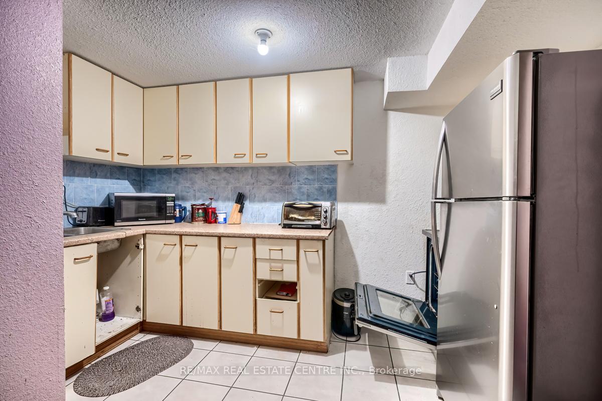 Photo 32 of 79 Gatestone Drive, Hamilton, Stoney Creek — HOMEH
