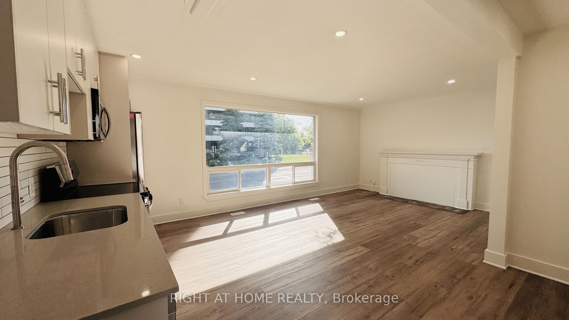 Photo 6 of Unit B, 2186 Navaho Drive, Ottawa, Bel Air Heights — HOMEH
