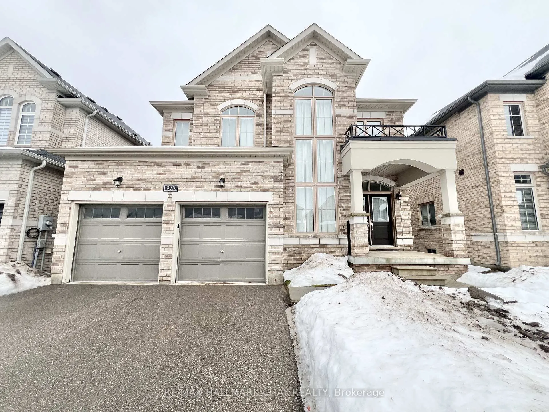 Photo 1 of 975 Barton Way, Innisfil, Rural Innisfil — HOMEH