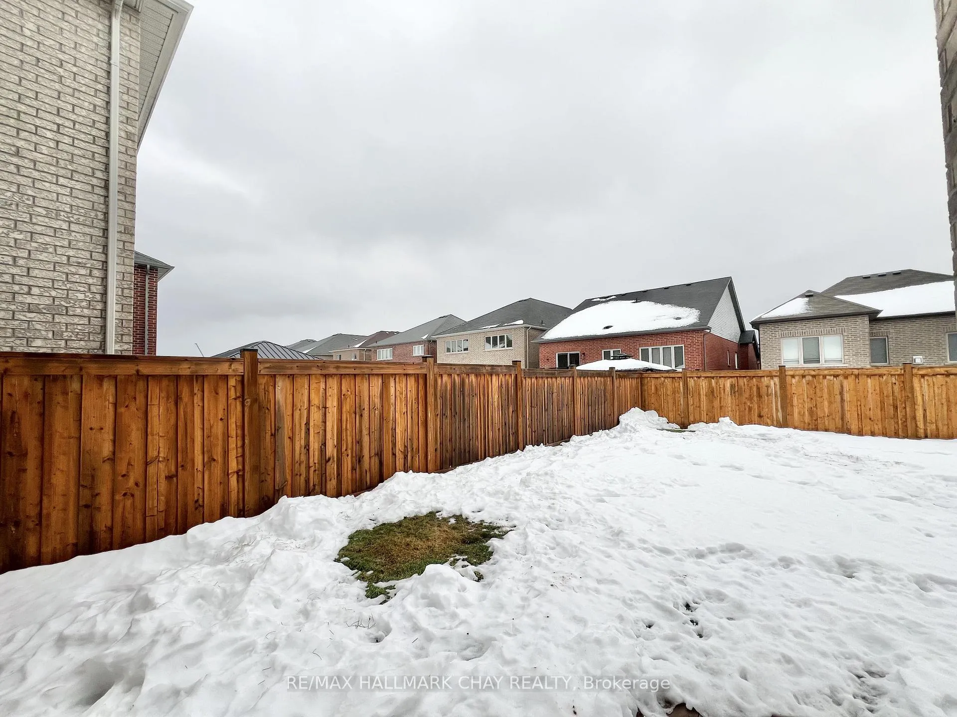 Photo 17 of 975 Barton Way, Innisfil, Rural Innisfil — HOMEH
