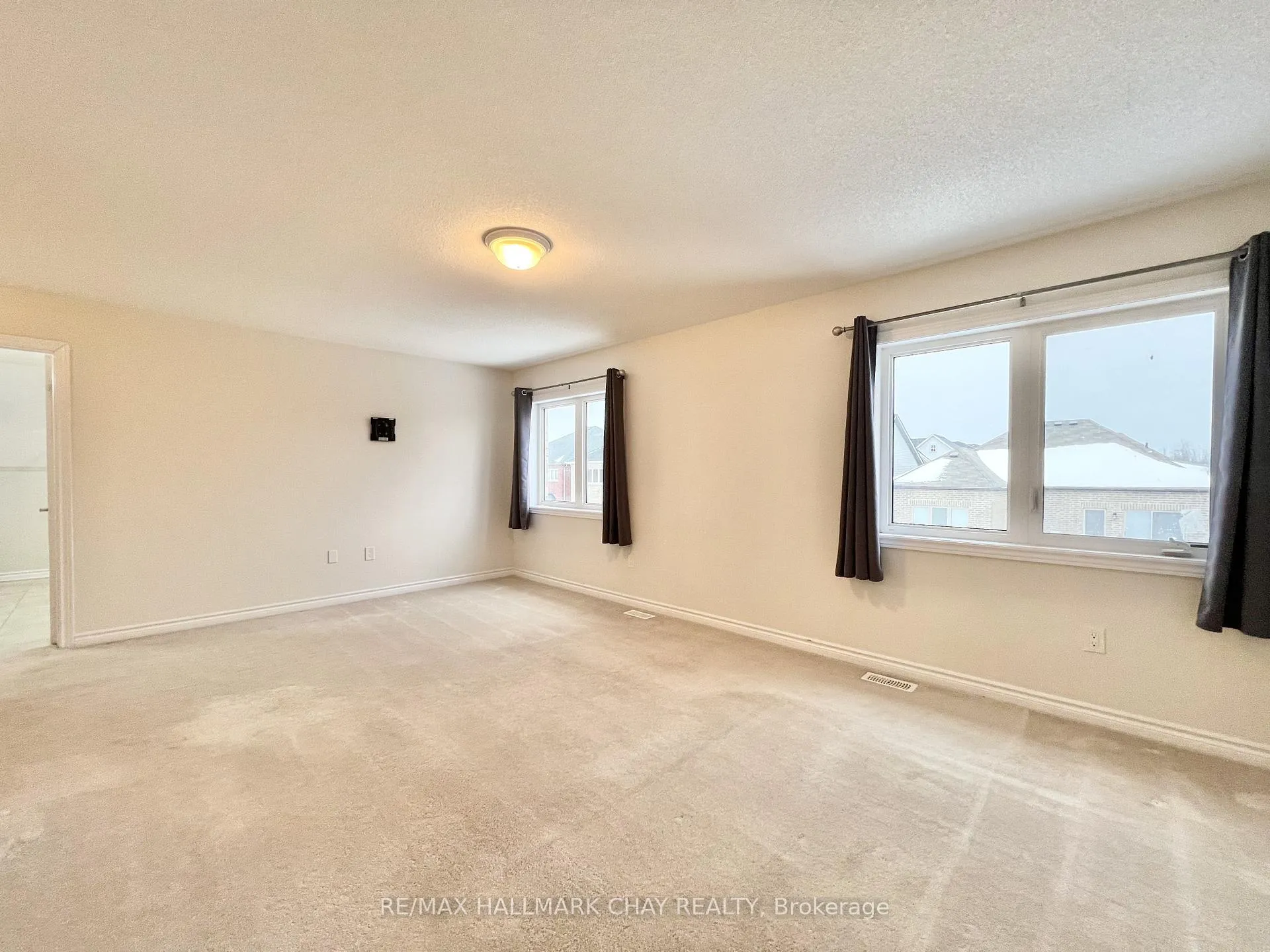Photo 37 of 975 Barton Way, Innisfil, Rural Innisfil — HOMEH