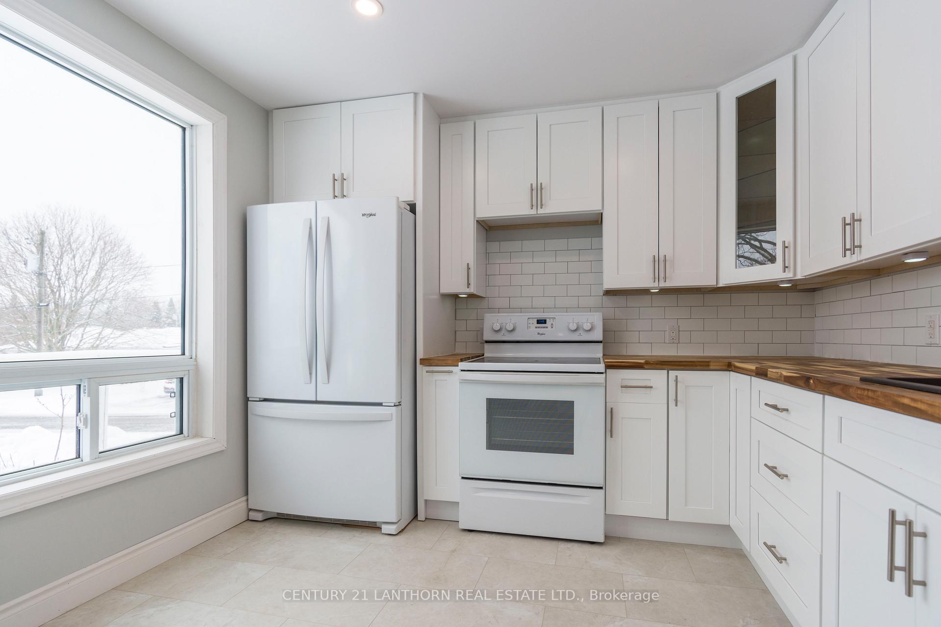 Photo 6 of Unit Unit A, 199 William Street, Stirling-Rawdon, Stirling Ward — HOMEH