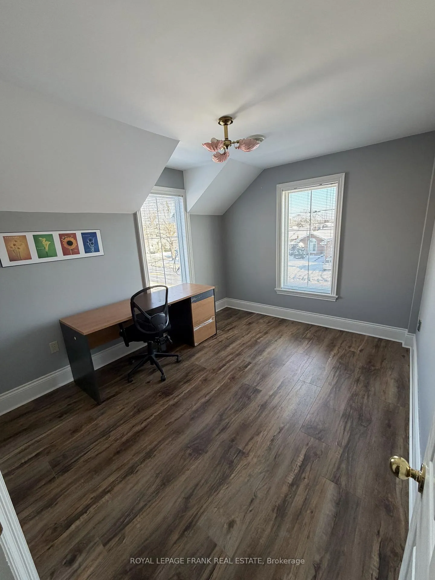 Photo 4 of Unit Upper, 64 Park Road N, Oshawa, McLaughlin — HOMEH