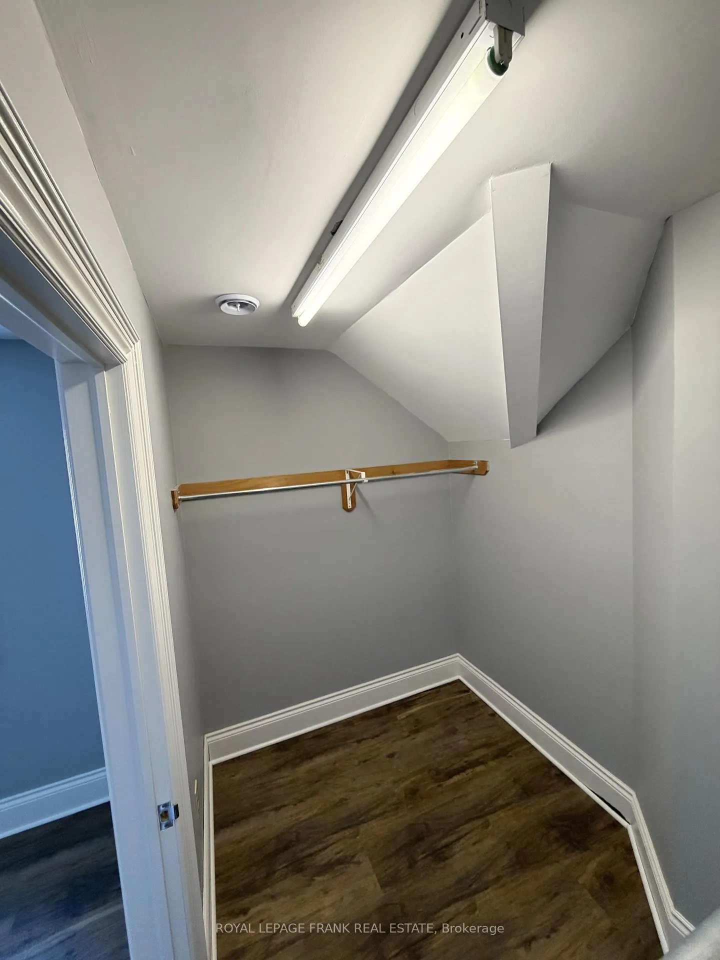 Photo 8 of Unit Upper, 64 Park Road N, Oshawa, McLaughlin — HOMEH