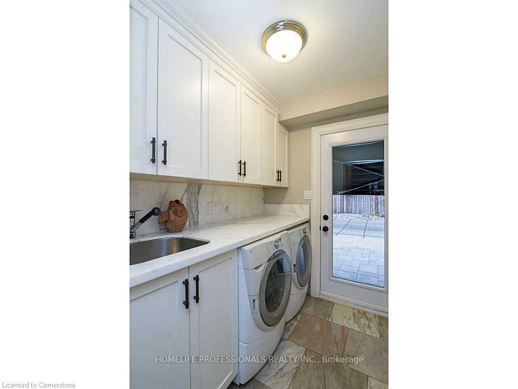 Photo 2 of 443 Cottingham Crescent, Hamilton, Ancaster — HOMEH