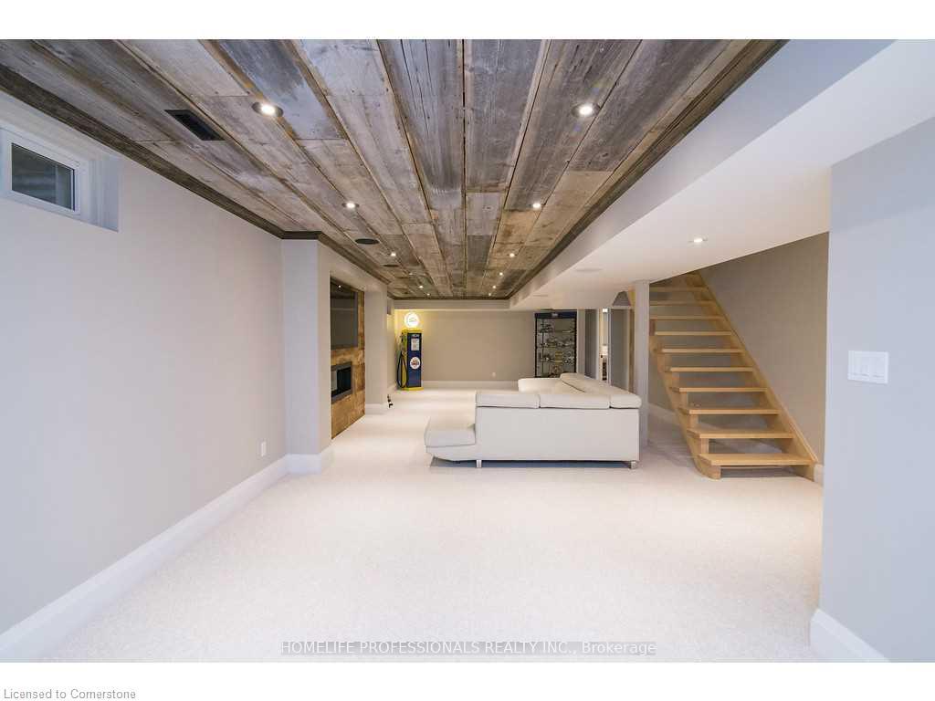 Photo 4 of 443 Cottingham Crescent, Hamilton, Ancaster — HOMEH