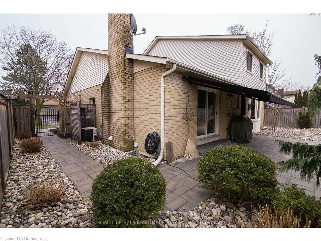 Photo 8 of 443 Cottingham Crescent, Hamilton, Ancaster — HOMEH