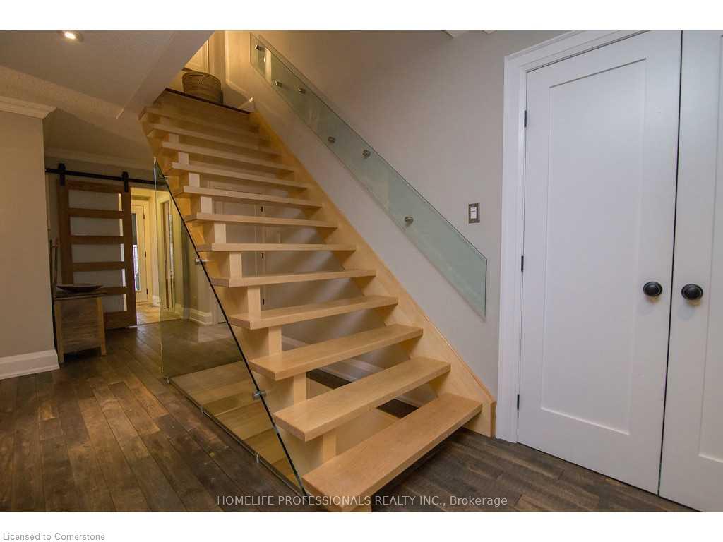Photo 19 of 443 Cottingham Crescent, Hamilton, Ancaster — HOMEH