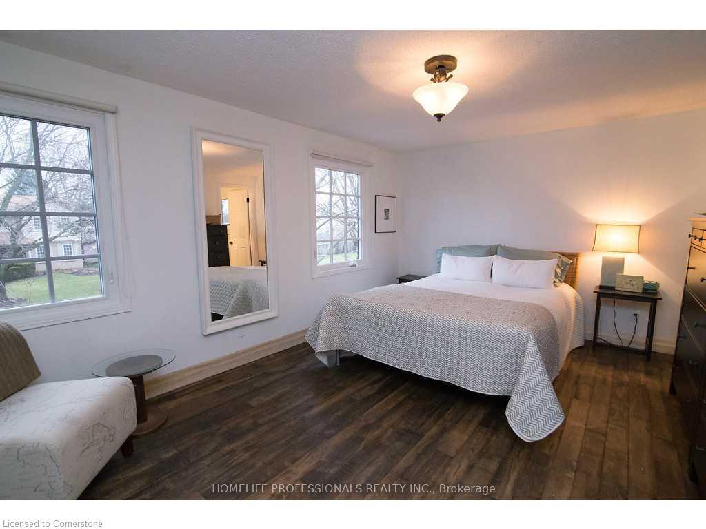 Photo 20 of 443 Cottingham Crescent, Hamilton, Ancaster — HOMEH