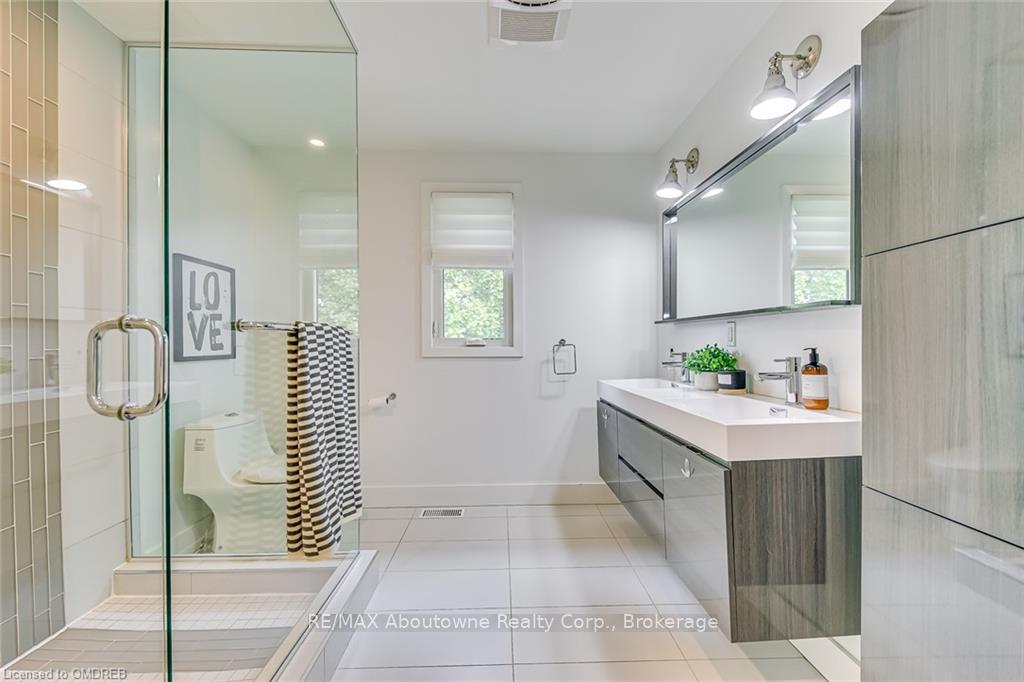Photo 4 of 818 Haig Road, Hamilton, Ancaster — HOMEH