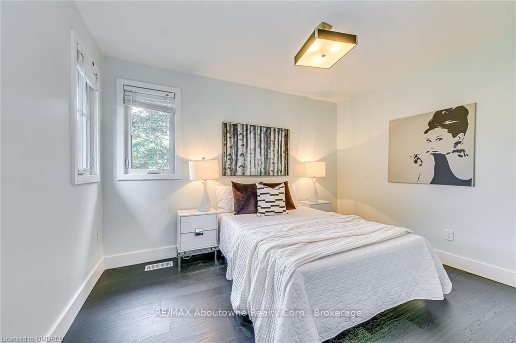 Photo 7 of 818 Haig Road, Hamilton, Ancaster — HOMEH