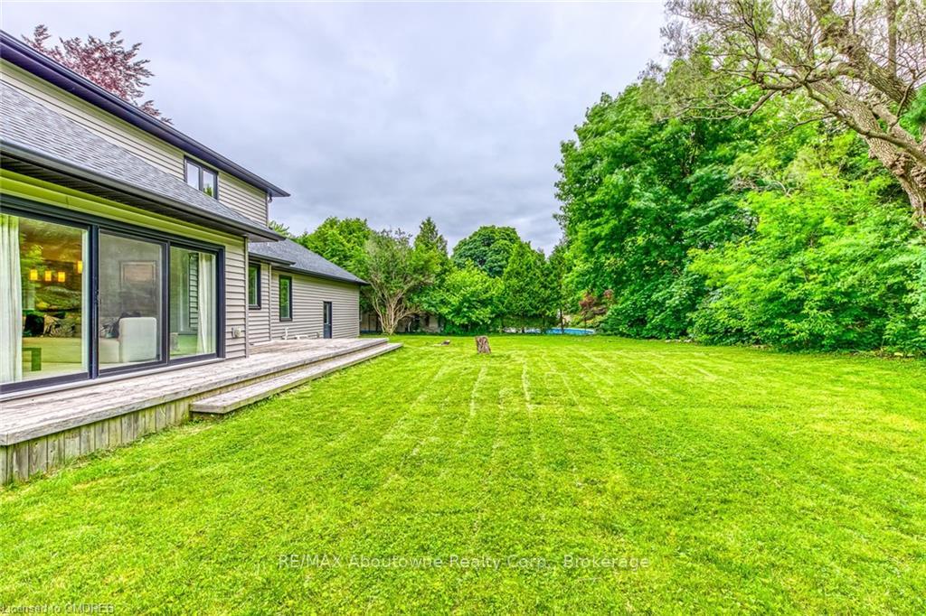 Photo 10 of 818 Haig Road, Hamilton, Ancaster — HOMEH