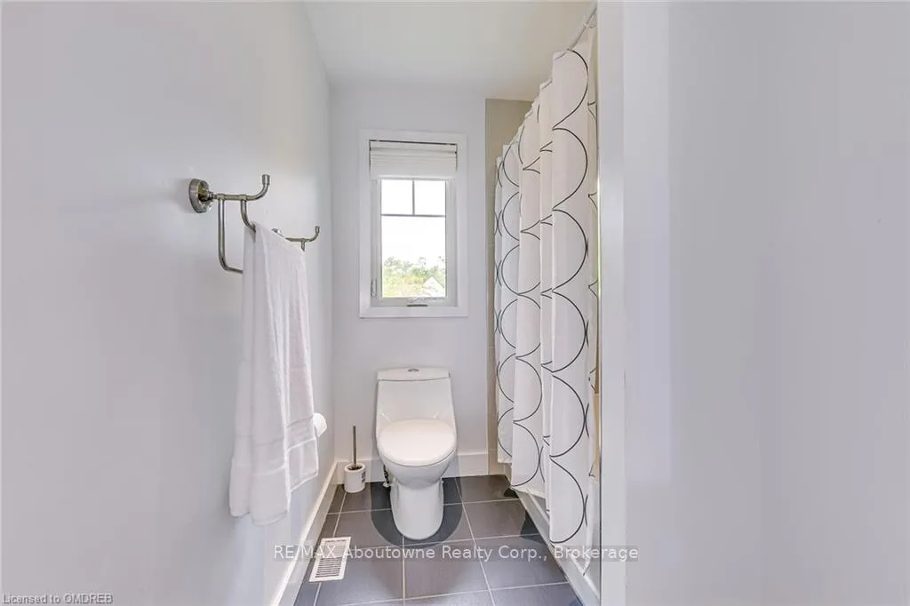 Photo 43 of 818 Haig Road, Hamilton, Ancaster — HOMEH
