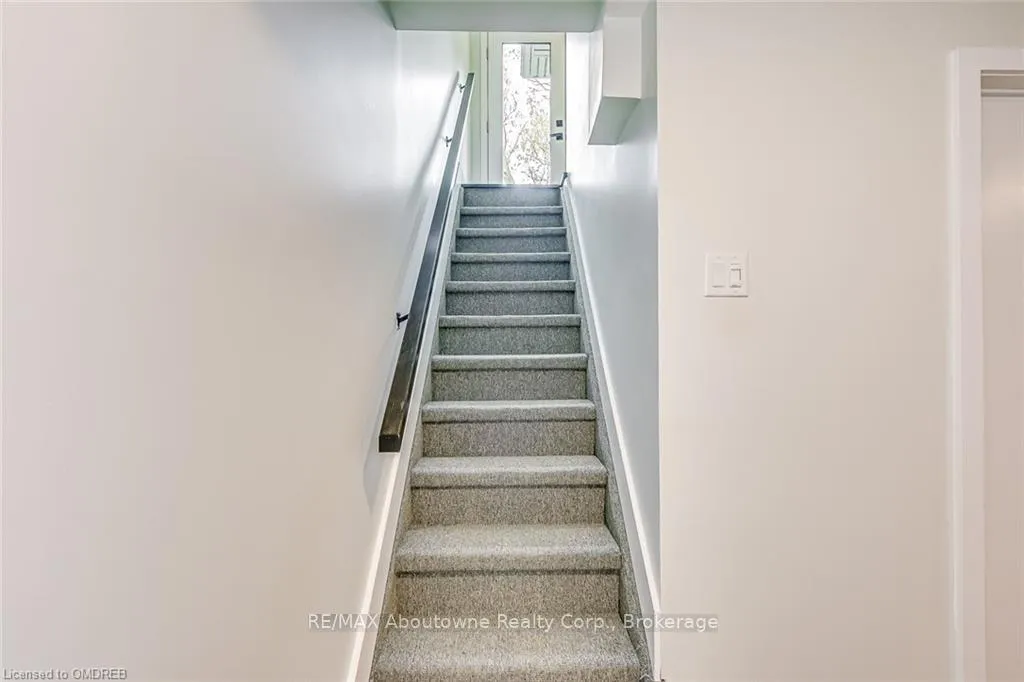 Photo 44 of 818 Haig Road, Hamilton, Ancaster — HOMEH