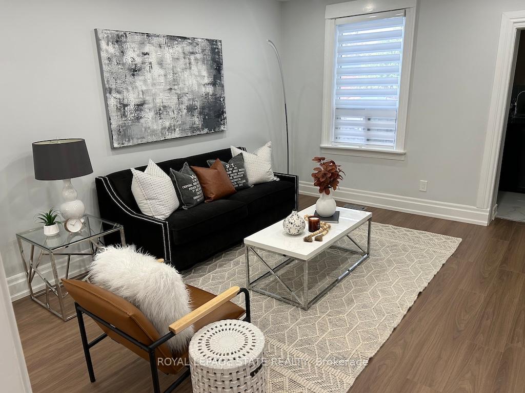 Photo 8 of 122 Peter Street, Hamilton, Strathcona — HOMEH