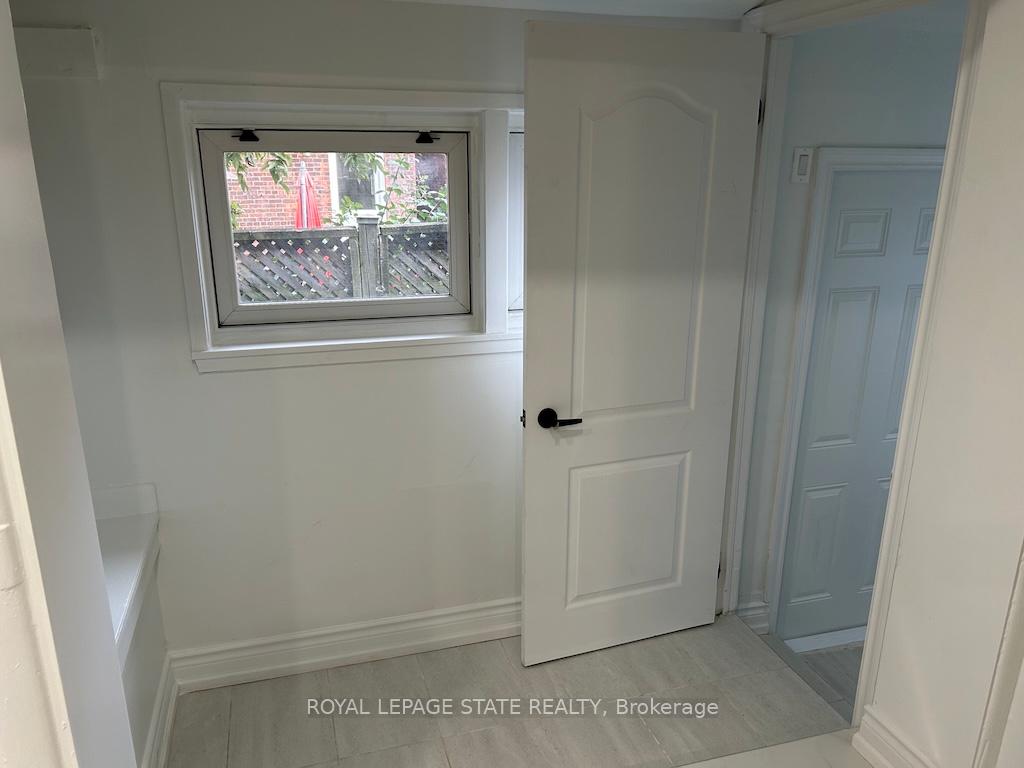 Photo 12 of 122 Peter Street, Hamilton, Strathcona — HOMEH