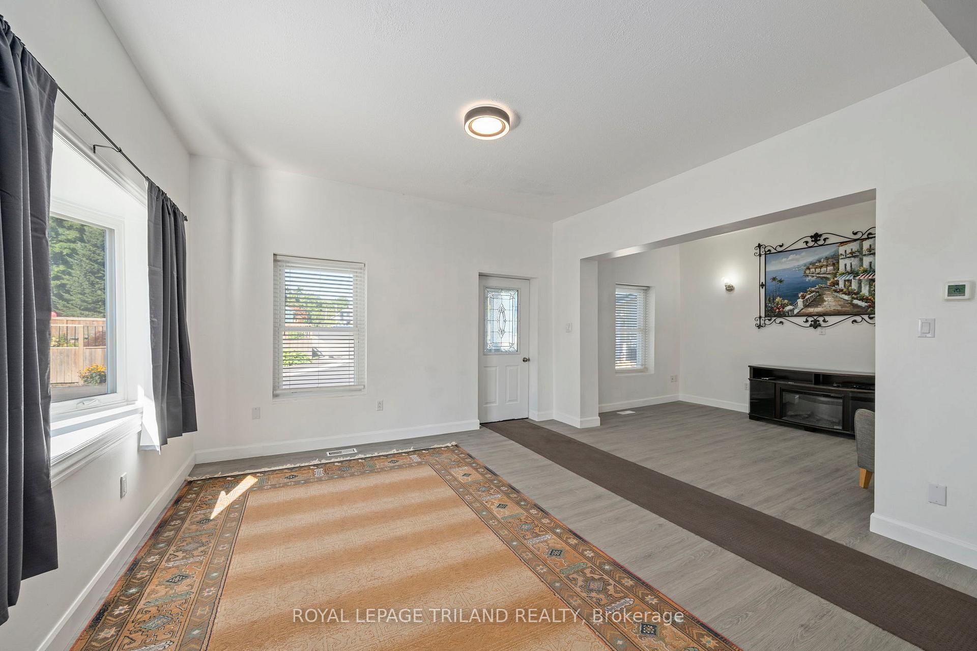 Photo 5 of 403 Tower Heights Drive, Central Elgin, Port Stanley — HOMEH
