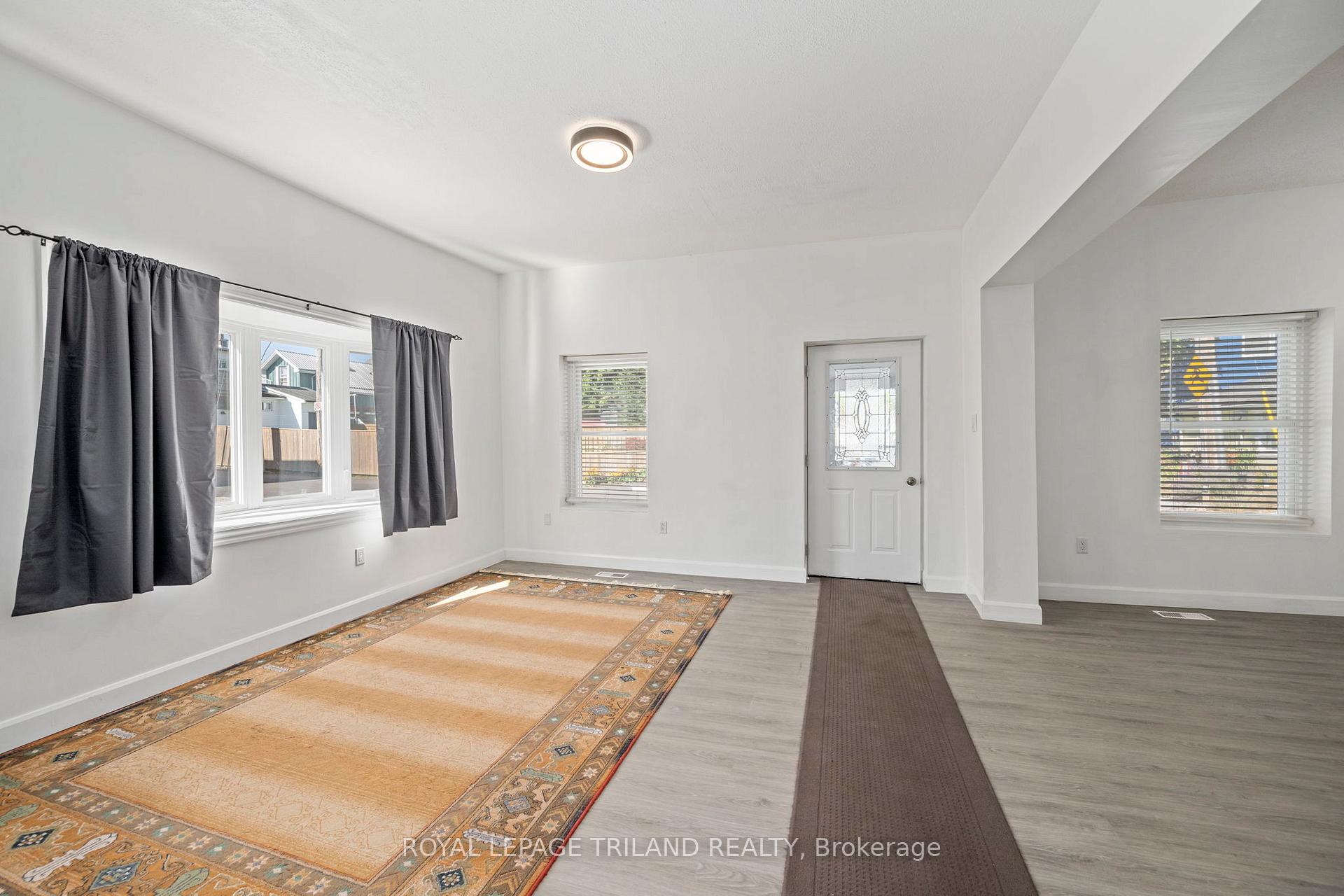 Photo 6 of 403 Tower Heights Drive, Central Elgin, Port Stanley — HOMEH