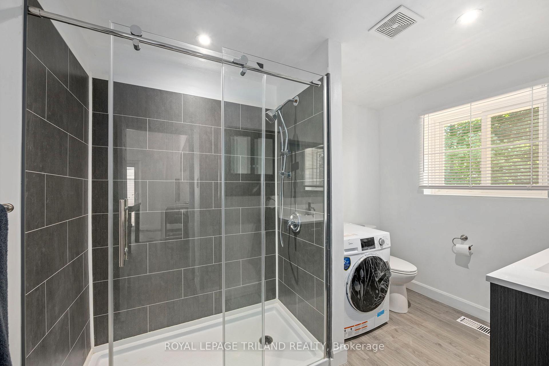 Photo 15 of 403 Tower Heights Drive, Central Elgin, Port Stanley — HOMEH