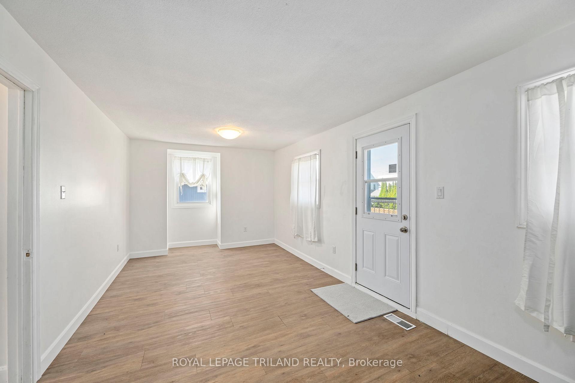 Photo 21 of 403 Tower Heights Drive, Central Elgin, Port Stanley — HOMEH