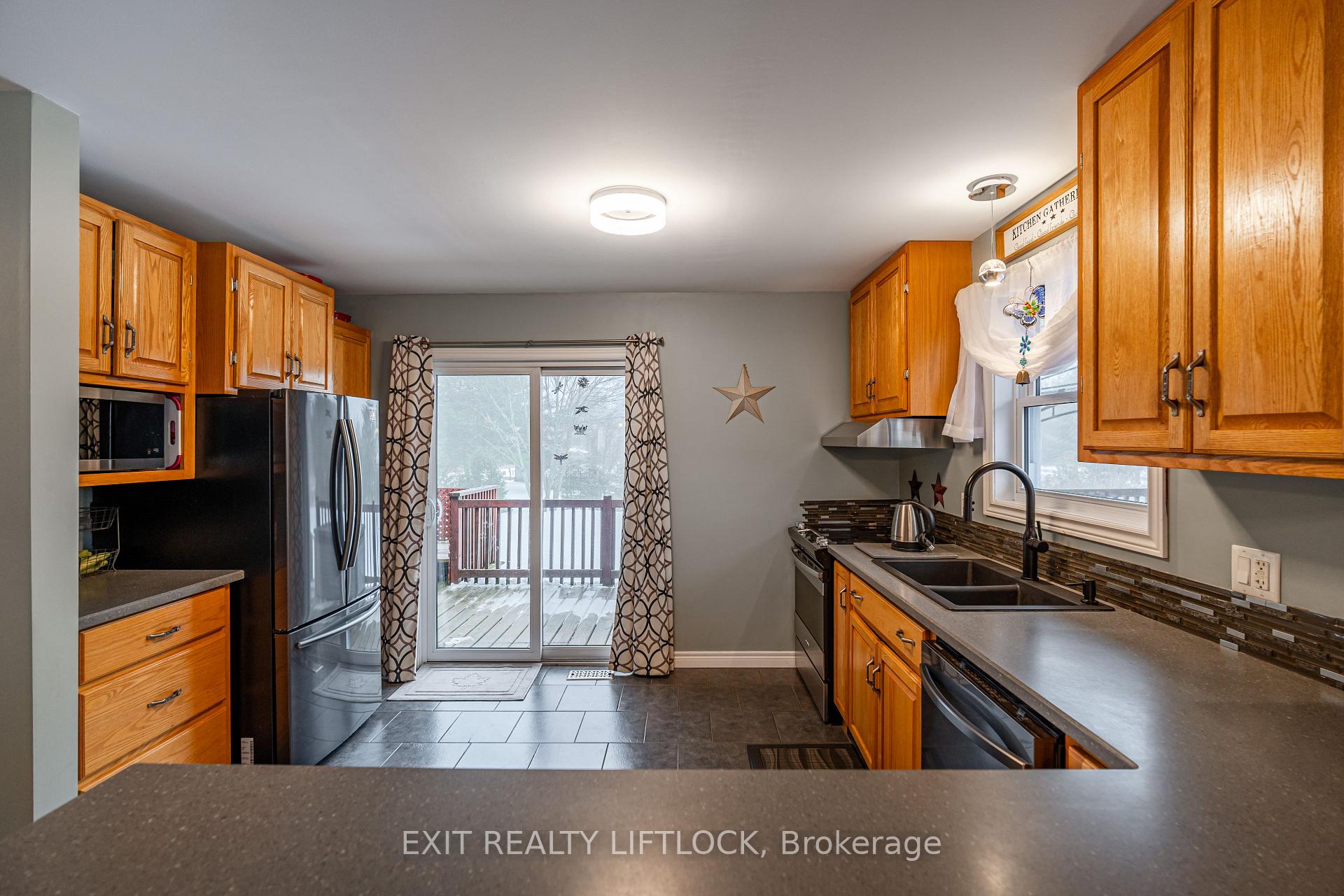 Photo 10 of 677 Golf Course Road, Douro-Dummer — HOMEH