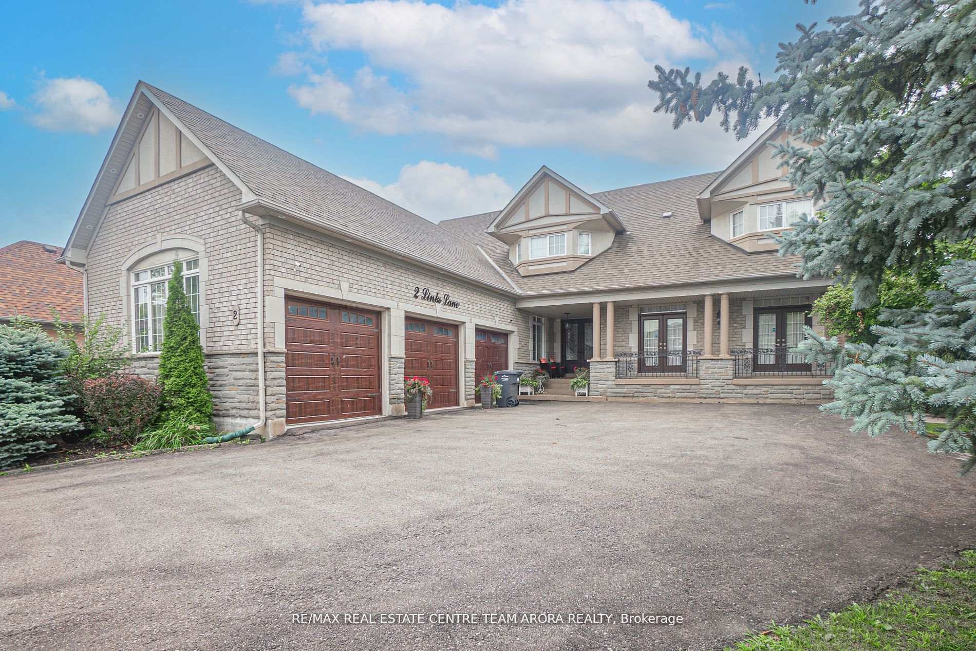 Front of Unit Bsmt, 2 Links Lane