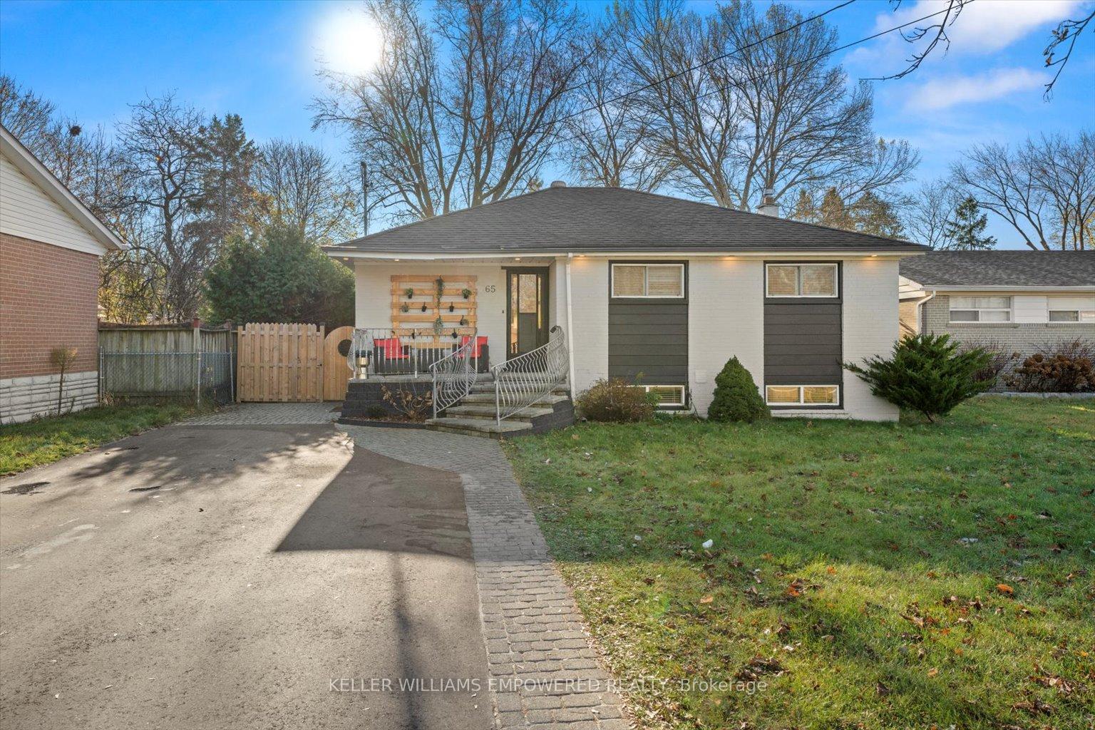 Photo 2 of Unit (Lower 2), 65 Murray Drive, Aurora, Aurora Highlands — HOMEH