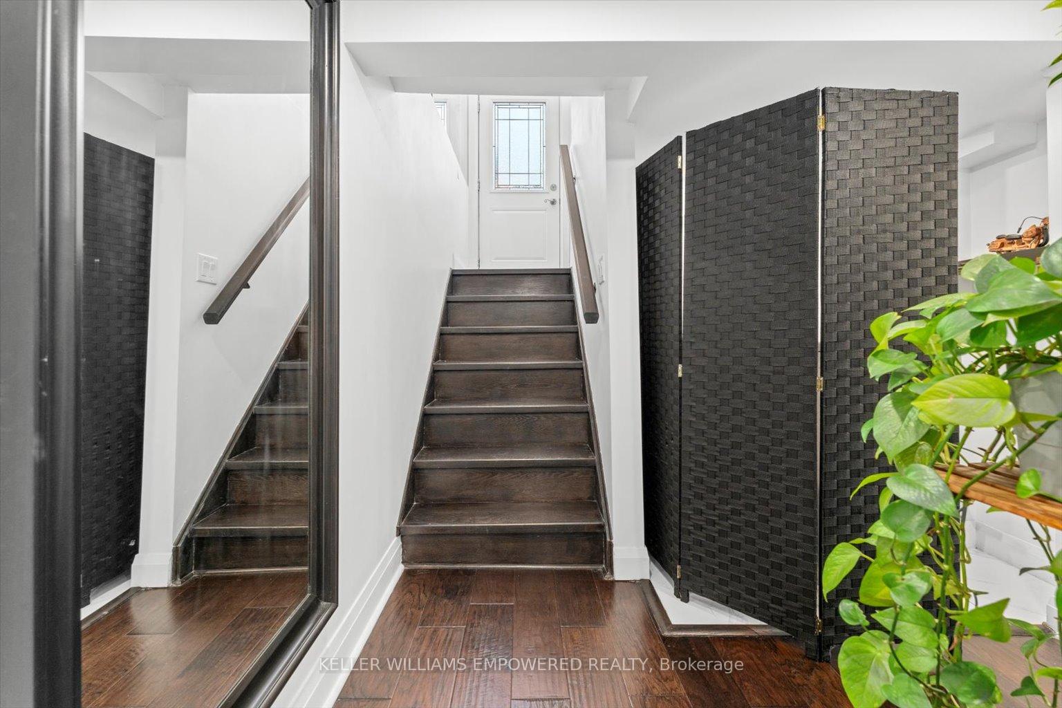 Photo 6 of Unit (Lower 2), 65 Murray Drive, Aurora, Aurora Highlands — HOMEH