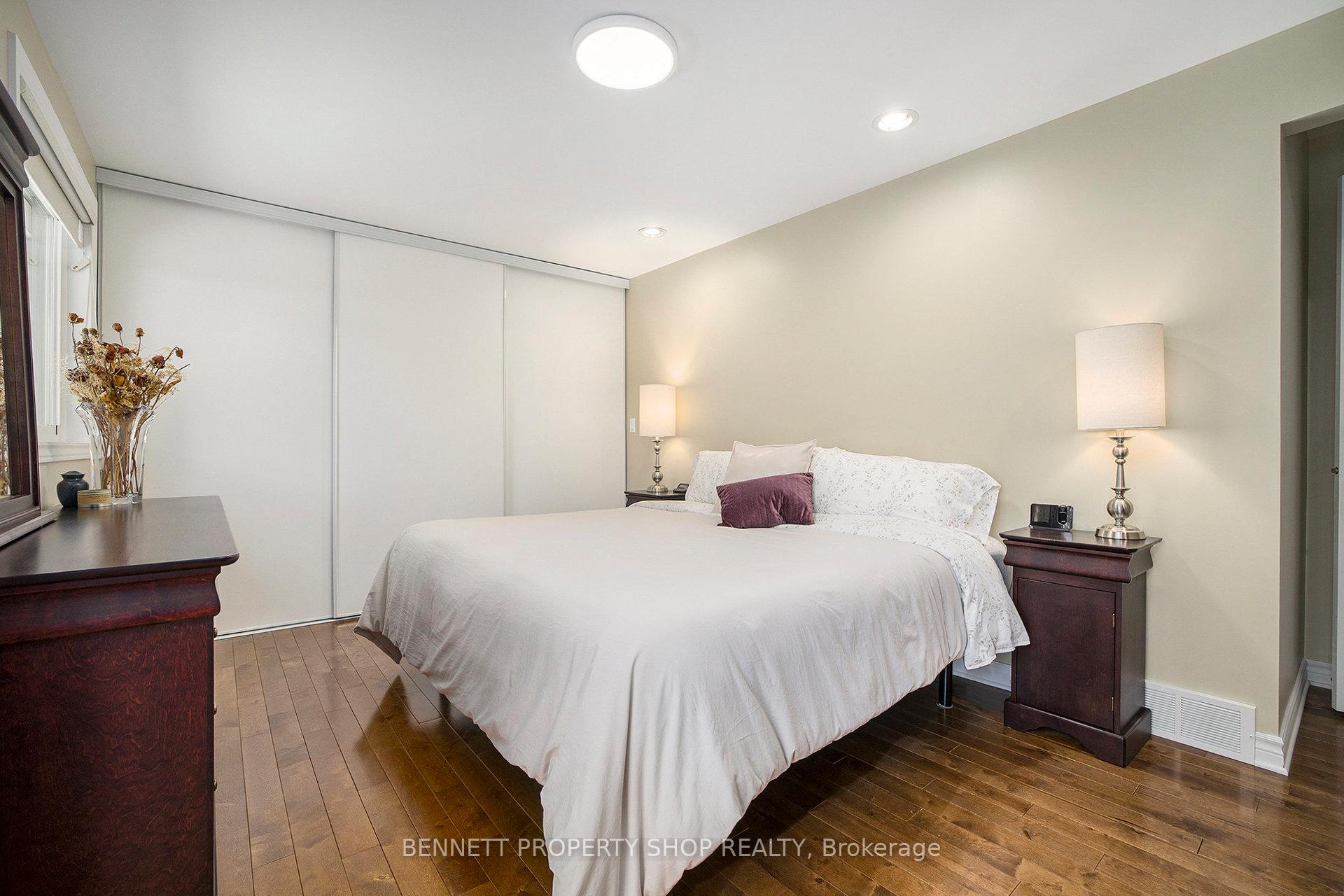 Photo 10 of 1476 Maxime Street, Ottawa, Pineview — HOMEH