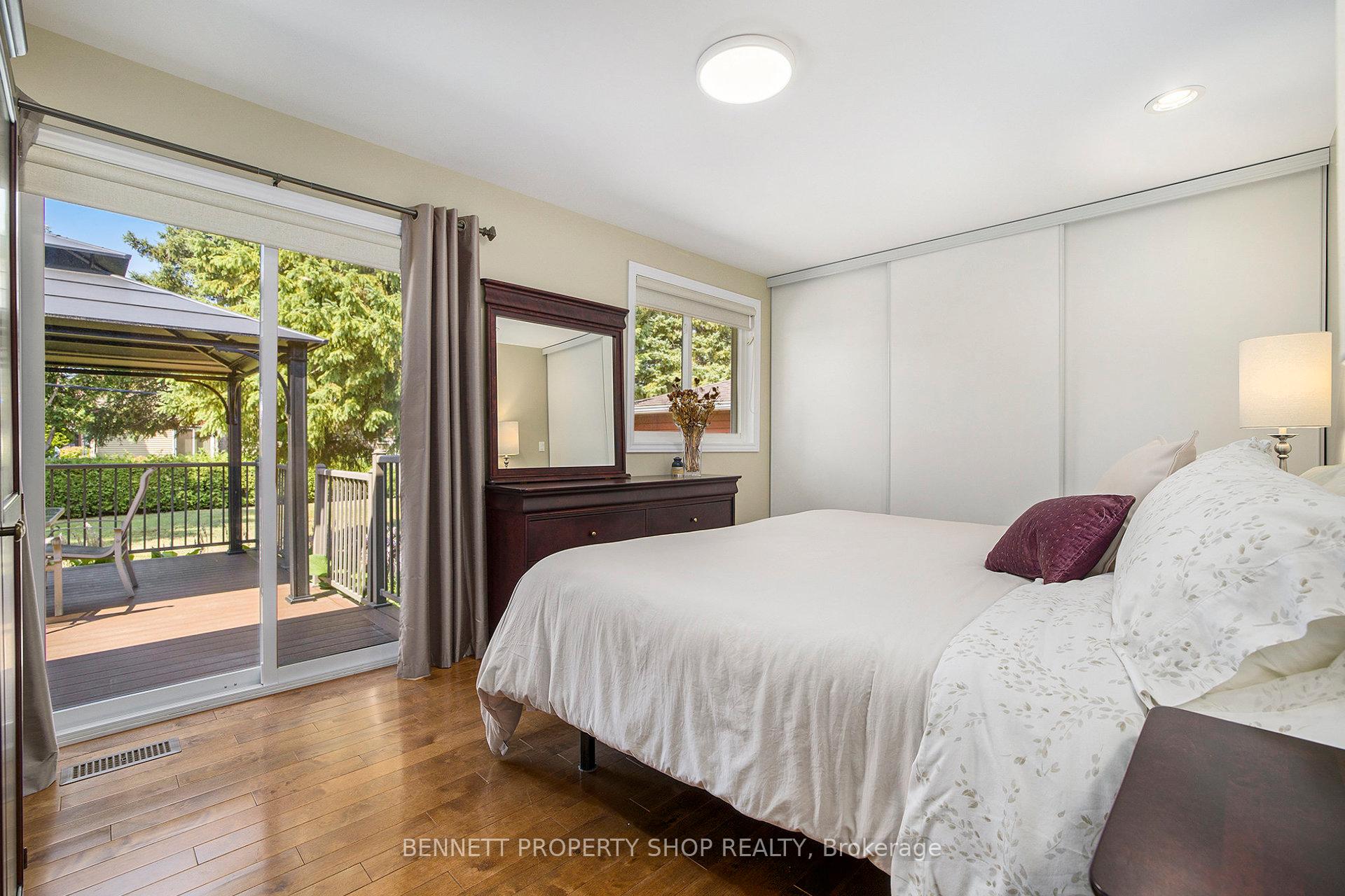 Photo 11 of 1476 Maxime Street, Ottawa, Pineview — HOMEH