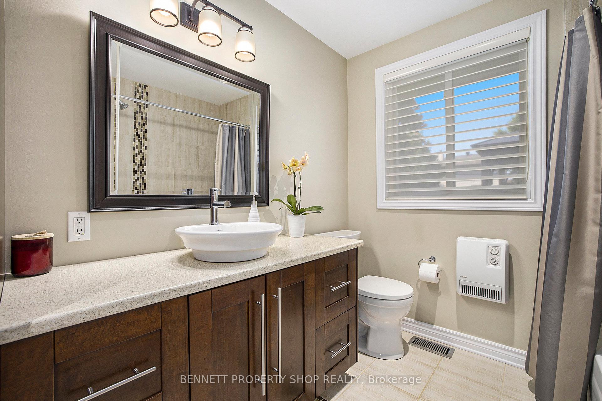 Photo 12 of 1476 Maxime Street, Ottawa, Pineview — HOMEH