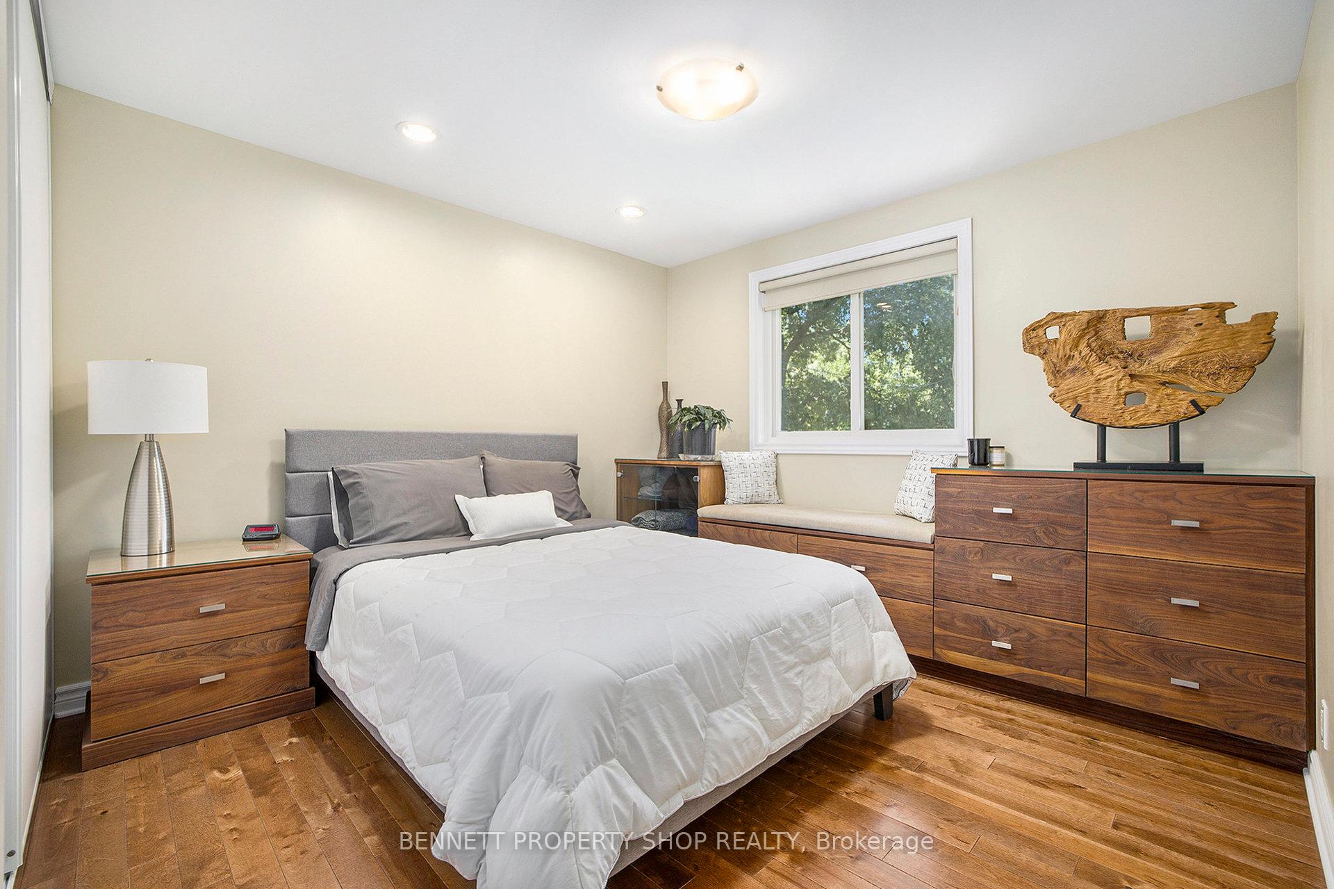 Photo 13 of 1476 Maxime Street, Ottawa, Pineview — HOMEH