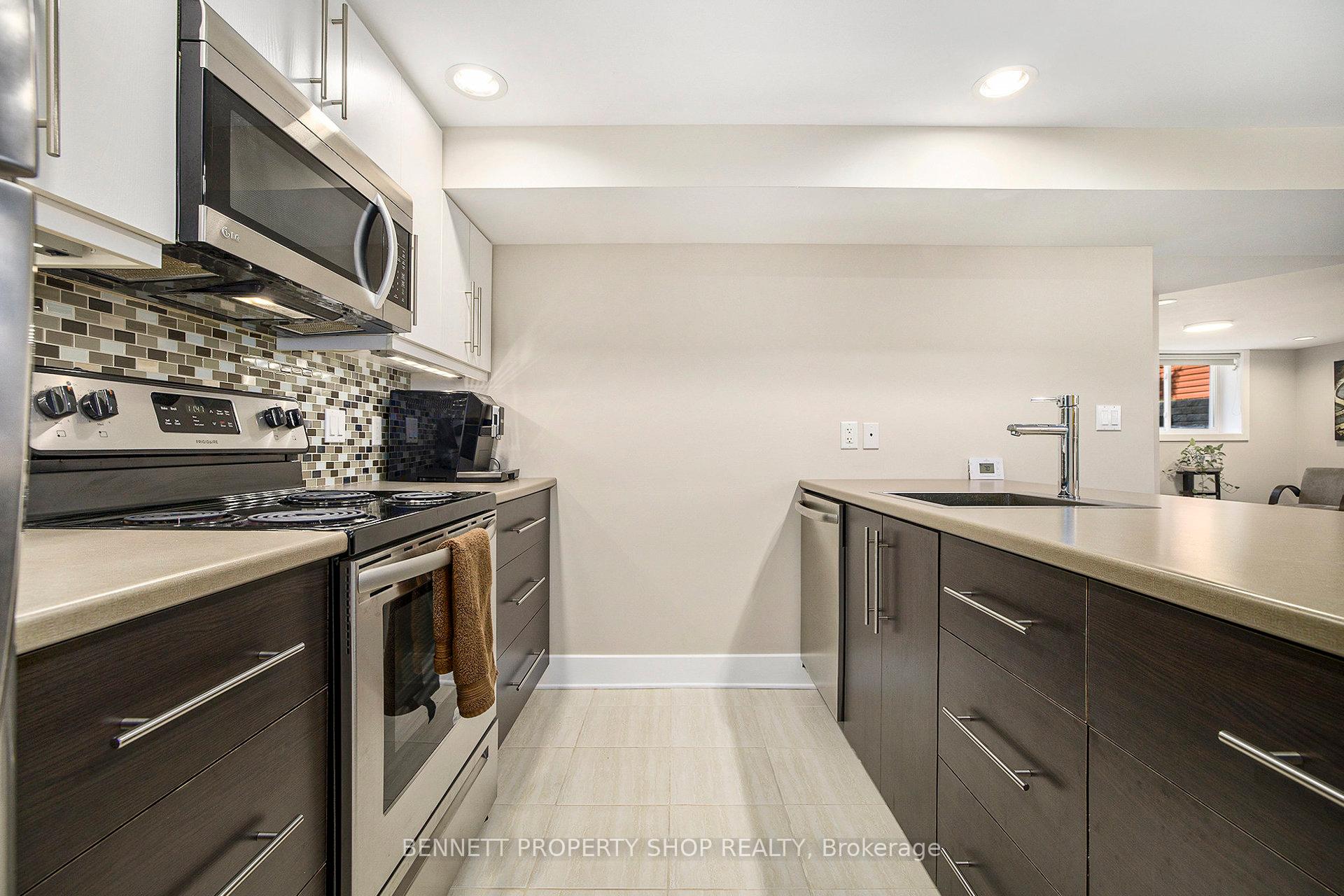 Photo 21 of 1476 Maxime Street, Ottawa, Pineview — HOMEH