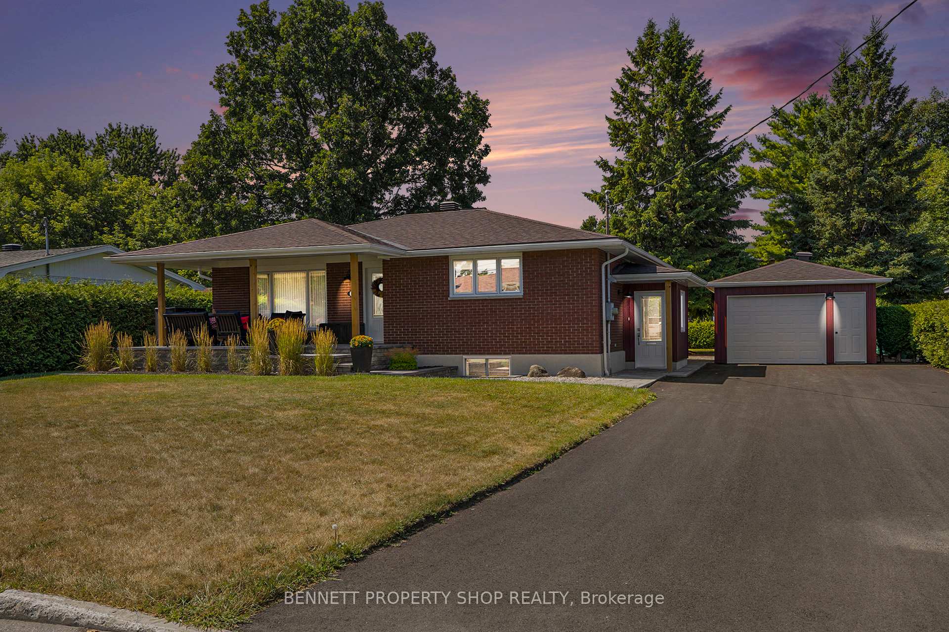 Photo 31 of 1476 Maxime Street, Ottawa, Pineview — HOMEH