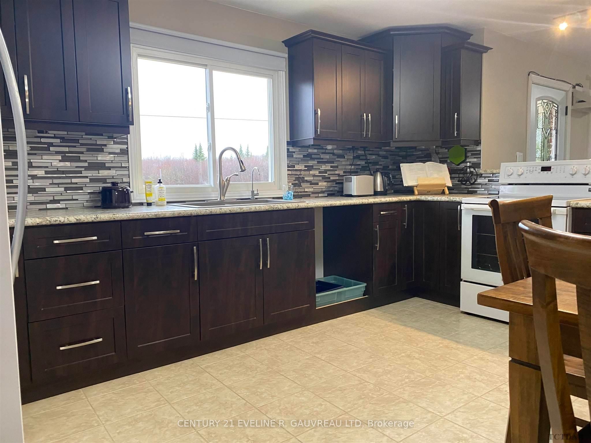 Photo 96 of 335147 11 N, Englehart, Central Timiskaming — HOMEH