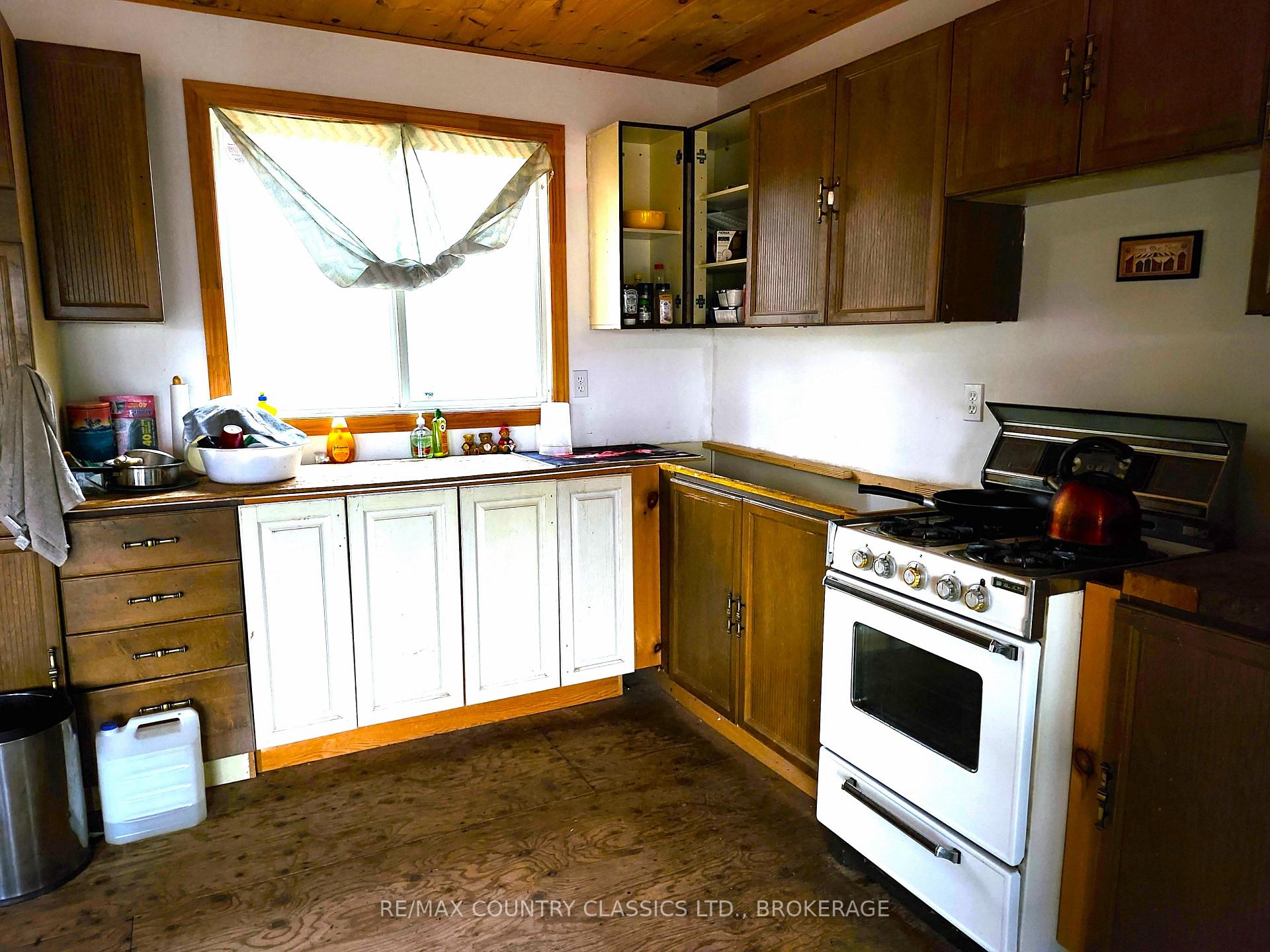 Photo 13 of 1116 Greer Road, North Frontenac, Frontenac North — HOMEH