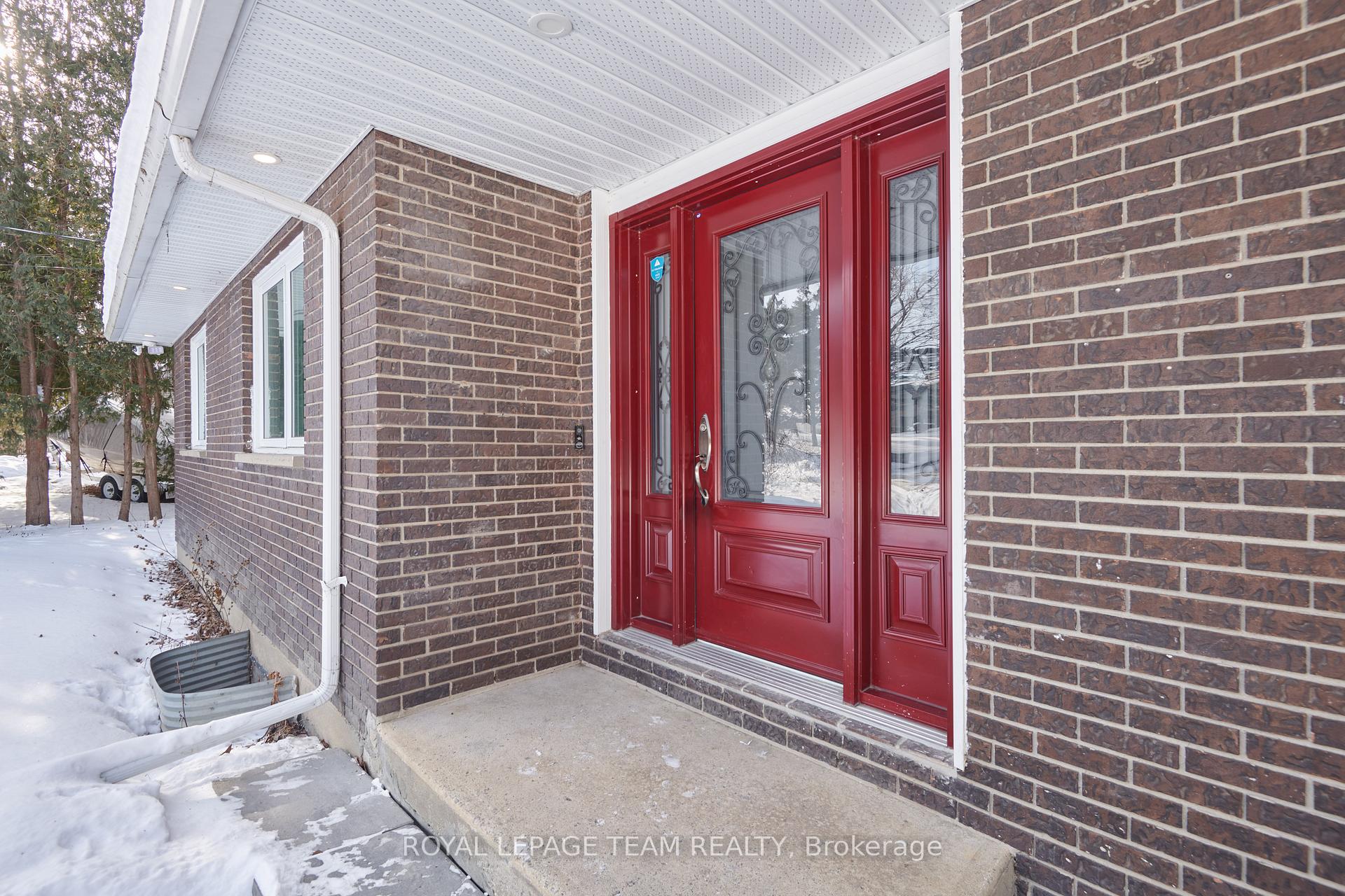 Photo 3 of 14 Stephanie Avenue, Ottawa, Rideau Heights/Rideau River — HOMEH