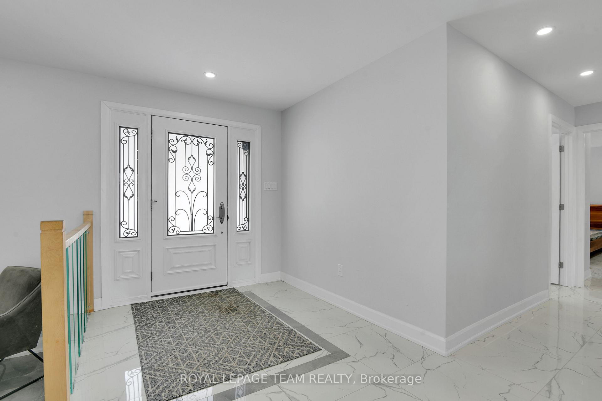 Photo 7 of 14 Stephanie Avenue, Ottawa, Rideau Heights/Rideau River — HOMEH