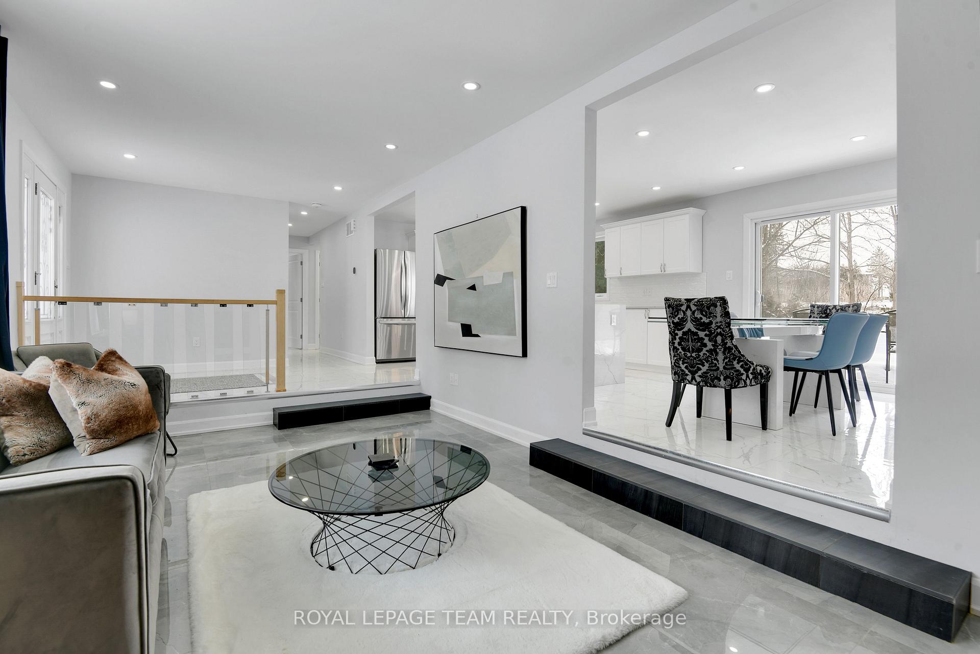 Photo 9 of 14 Stephanie Avenue, Ottawa, Rideau Heights/Rideau River — HOMEH