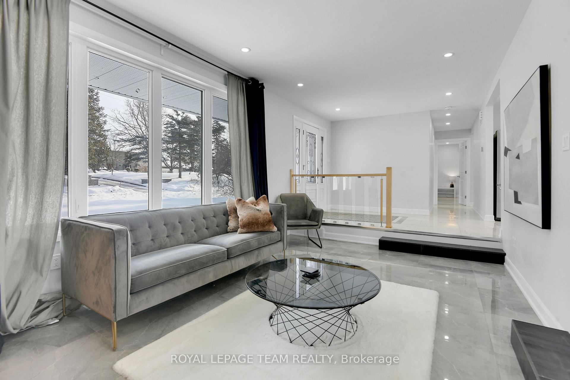 Photo 11 of 14 Stephanie Avenue, Ottawa, Rideau Heights/Rideau River — HOMEH