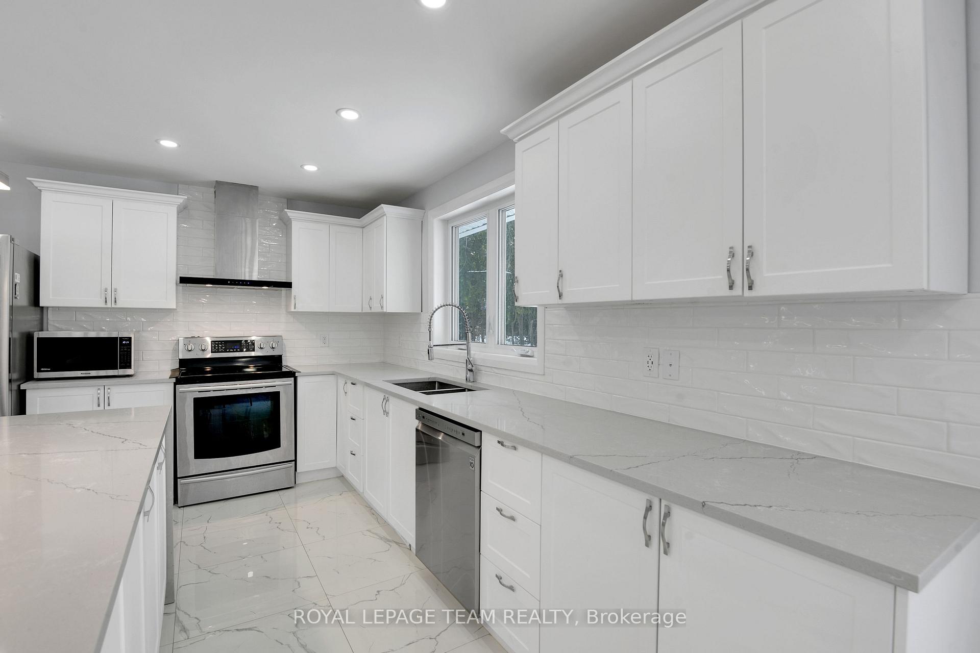 Photo 15 of 14 Stephanie Avenue, Ottawa, Rideau Heights/Rideau River — HOMEH